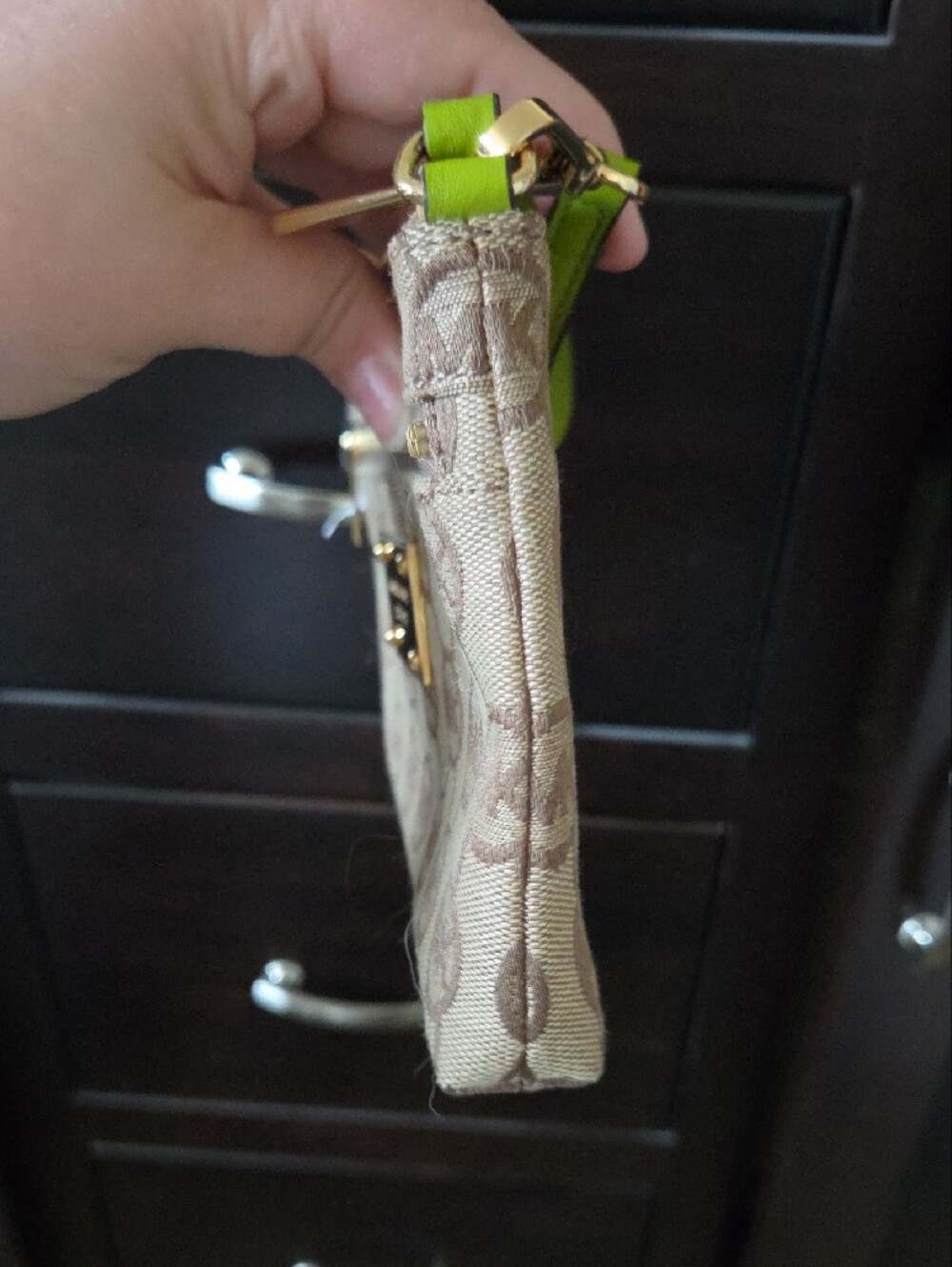 Michael Kors Monogram Jacquard Wristlet Clutch Pouch Beige Lime Green - NWT - Picture 16 of 16